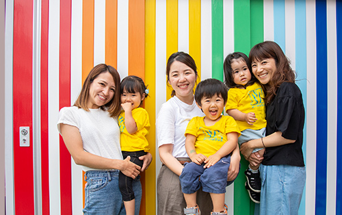 散歩する子ども達